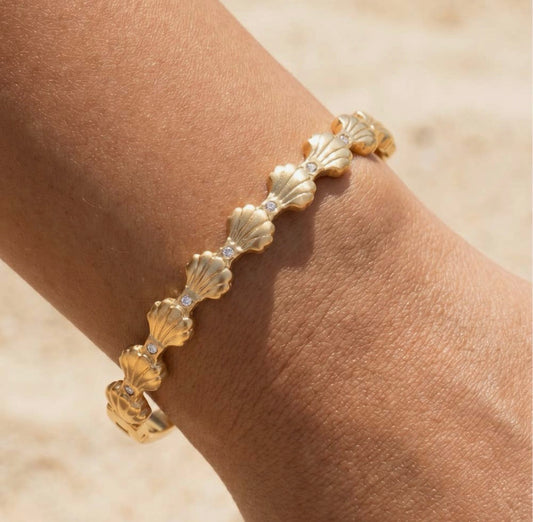Stainless Steel Seashell Charm
Bangle Bracelet
