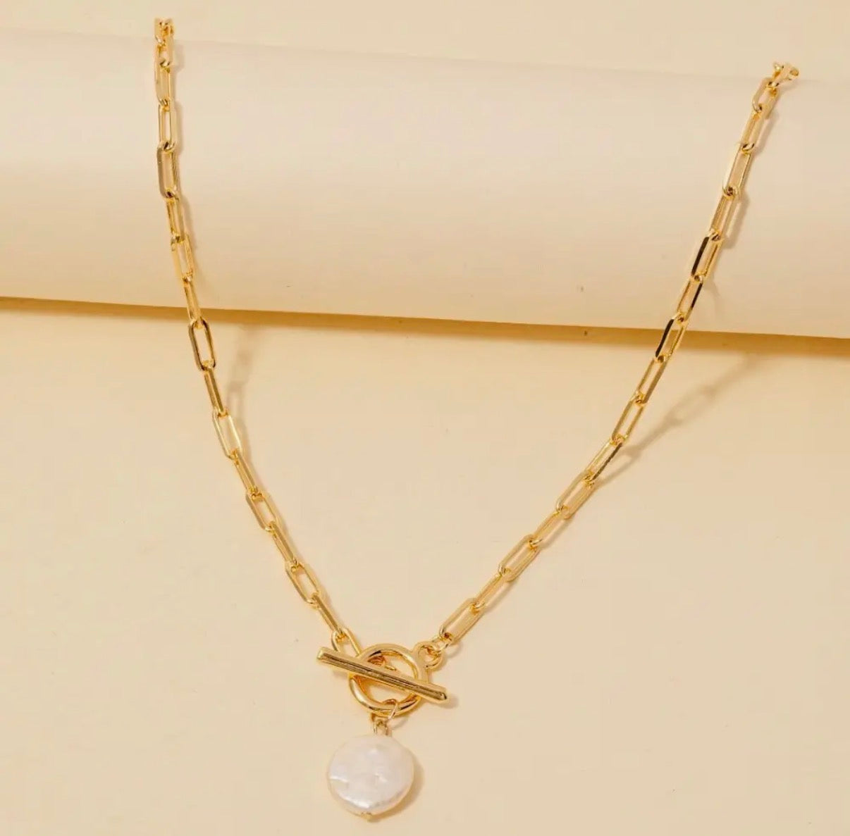 Pearl + Toggle Chain Link Disc Charm Necklace